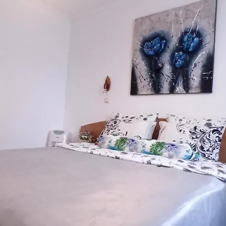 Апартаменты С Террасой Камбани Apartment