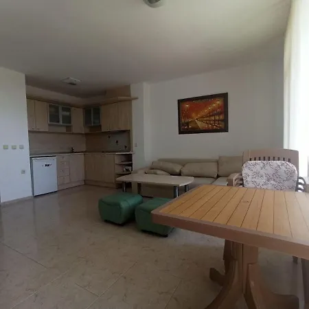 Апартаменты С Террасой Камбани Apartment